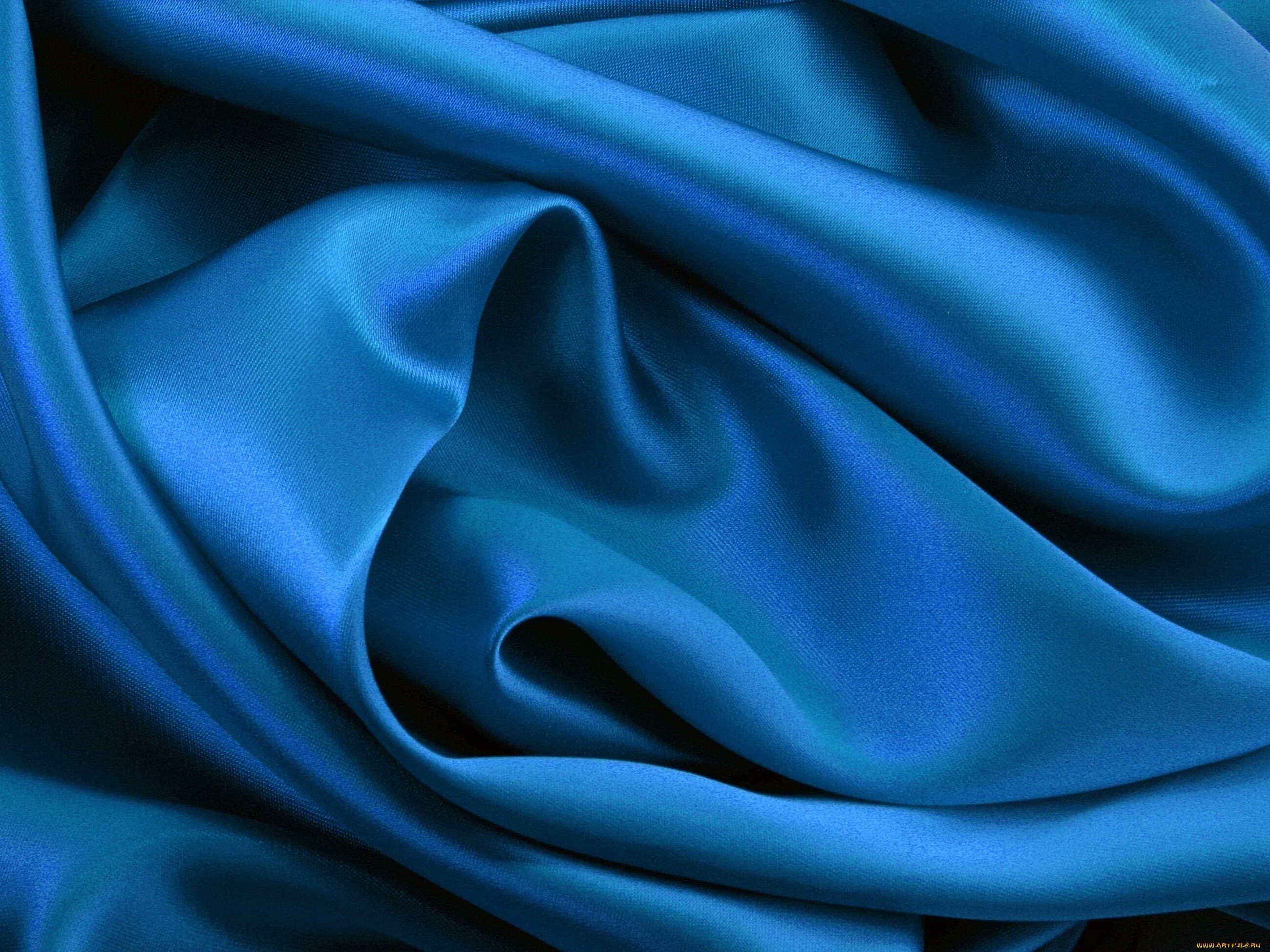 Голубой шелк. Красивые ткани. Голубая ткань. Синяя ткань. Материя складка