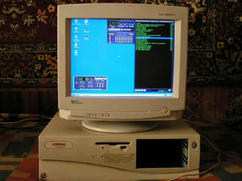 Пентиум 4 монитор. ПК пентиум 1. PC Compaq 1997. Компьютер Compaq Pentium 1 100mhz. Пентиум 1