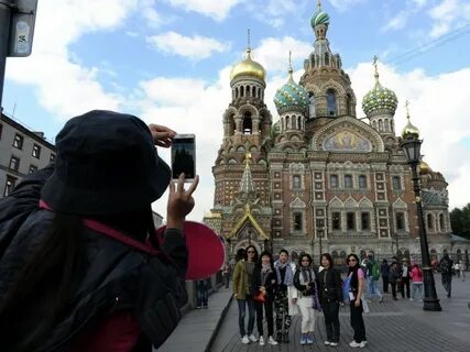 Иностранцы в санкт петербург