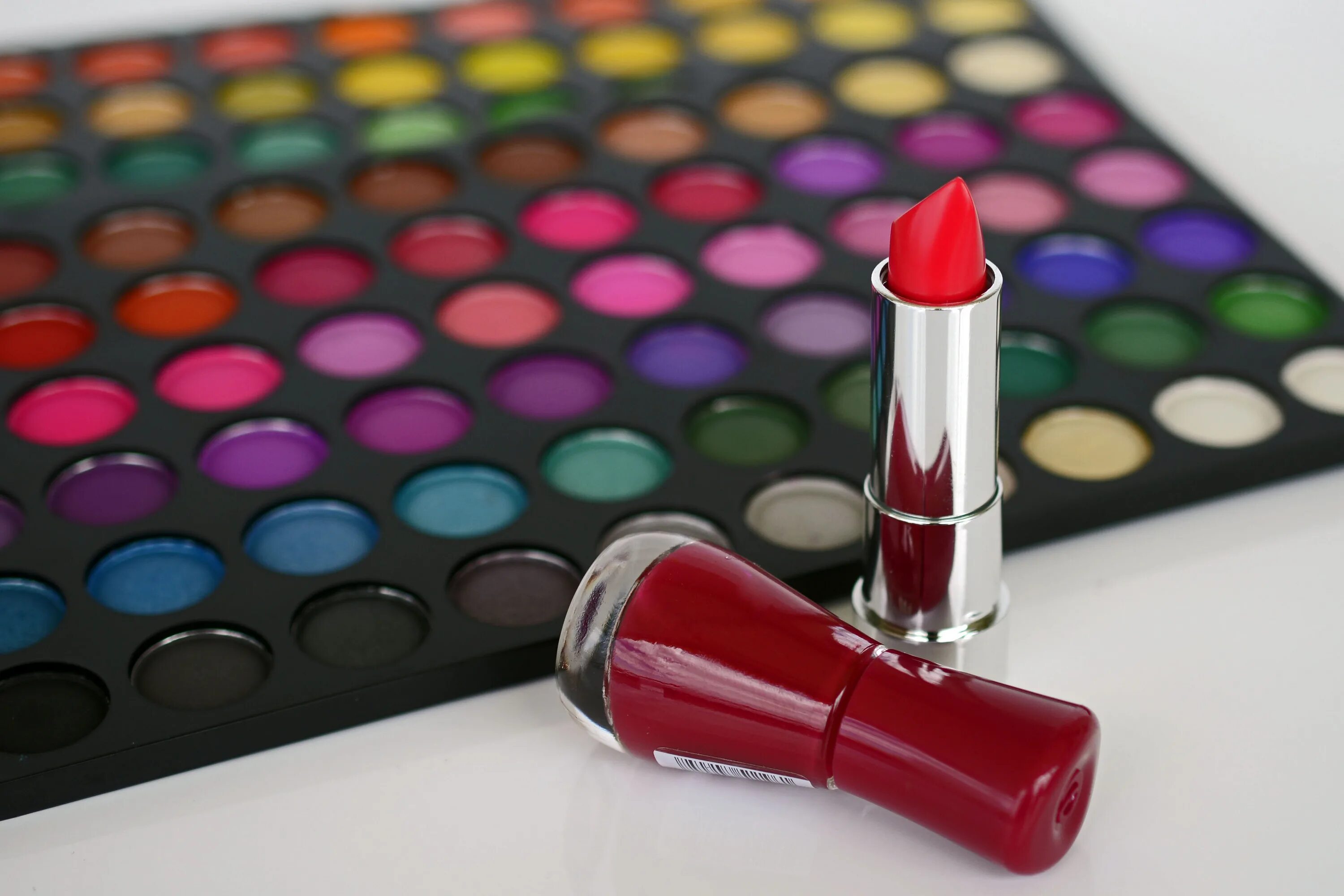 Make your color. Make your color. Make your color. Схема смешивания основных цветов. Make your color.