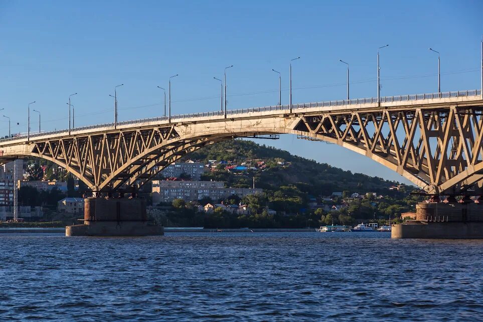 Волга мост энгельс. Мост Саратов Энгельс Пристанное. Волга мост Саратов. Волга река Саратов мост Пристанное. Новый Саратовский мост Пристанное.