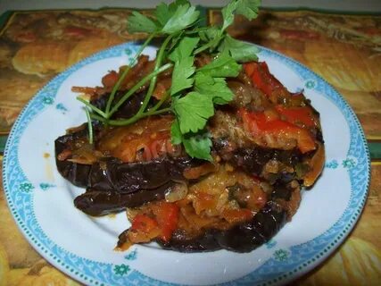 Приготовить баклажаны с мясом и овощами