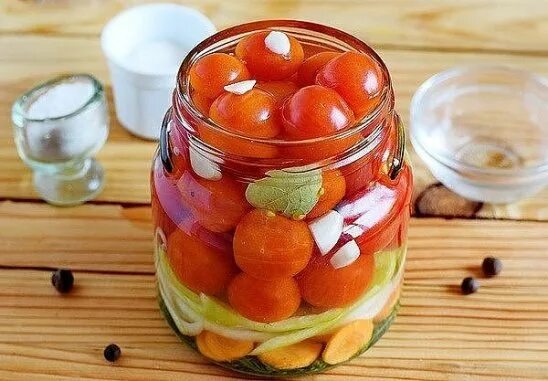 Как вкусно закрыть на зиму помидоры черри. Консервированные томаты. заготовки на зиму. томаты черри консервированные. маринад для черри.