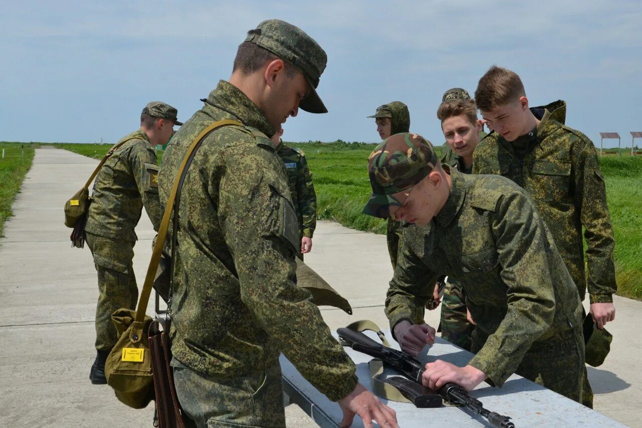 Военные сборы десятиклассников. Военно полевые сборы. Военный лагерь. Полевая армия. Сколько проходят военные сборы