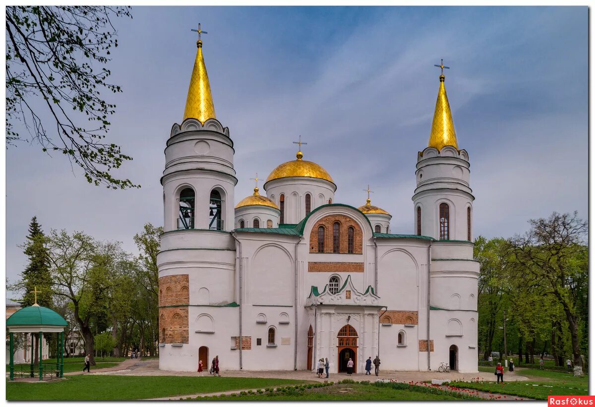 Спасопреоблаженый собор в чернигоые. Спасо-преображенский собор в чернигове 11 век. Спасо преображенская церковь чернигов. Спасо-преображенский собор,чернигов, 1033. Спасо преображенский храм в чернигове.