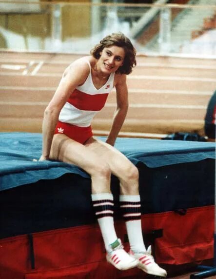 тамара быкова. быкова тамара владимировна олимпийская чемпионка. тамара быкова легкая атлетика. лёгкоатлетка быкова. сколько лет тамаре быковой.