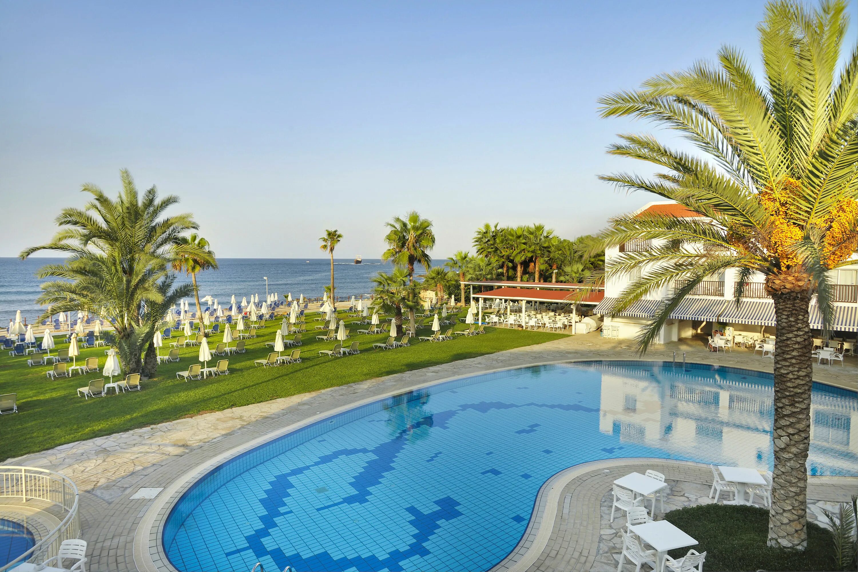 Акти бич виладж резорт пафос. Garuda beach village отзывы. Акти бич турист виладж. Eri beach & village hotel. Garuda beach village отзывы.
