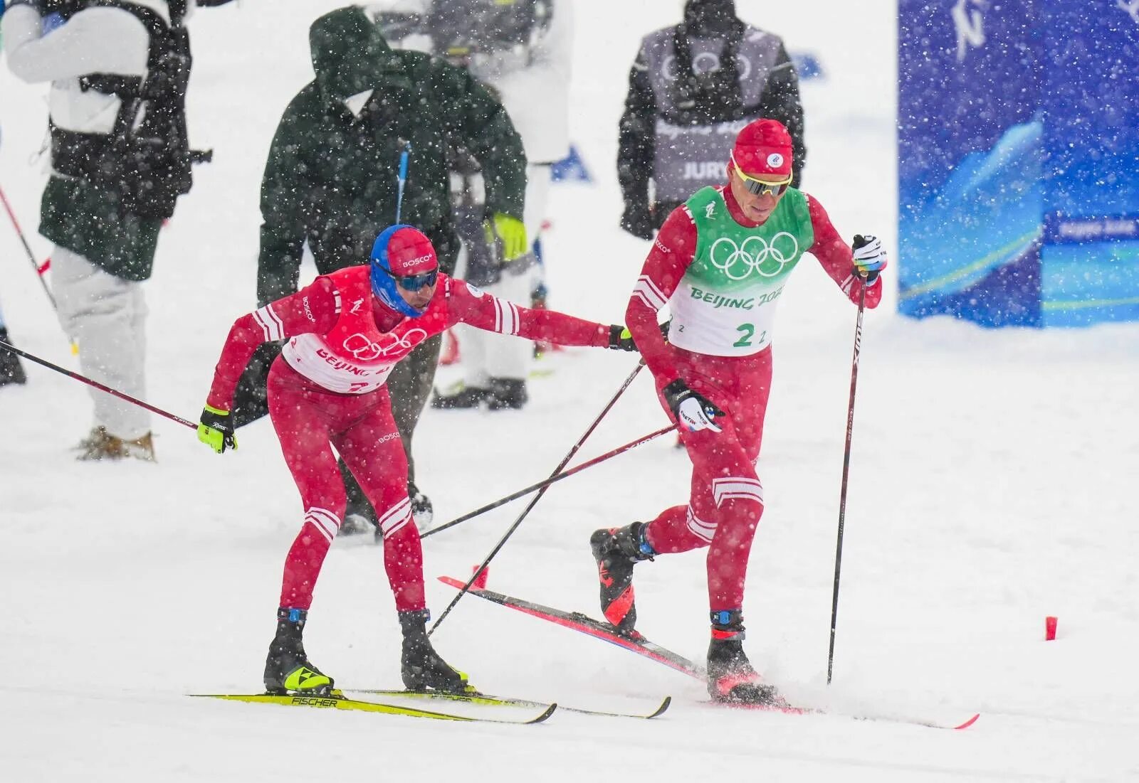 Спринт большунов. Лыжные гонки эстафета мужчины Пекин 2022.