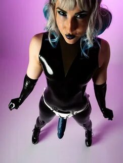 I'm so bummed this catsuit doesn't fit anymore! 