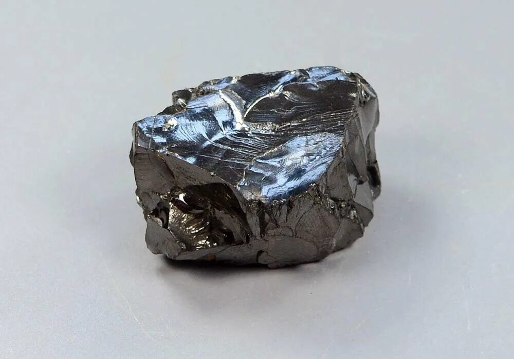 Какой еще декоративный минерал кроме шунгита промышленно. Шунгит камень. Карельский шунгит. Шунгит элитный камень. Доломит шунгит филлит.