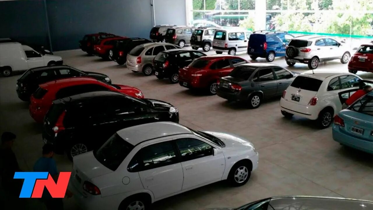 Автосалон с пробегом карро. Автосалон с пробегом карро