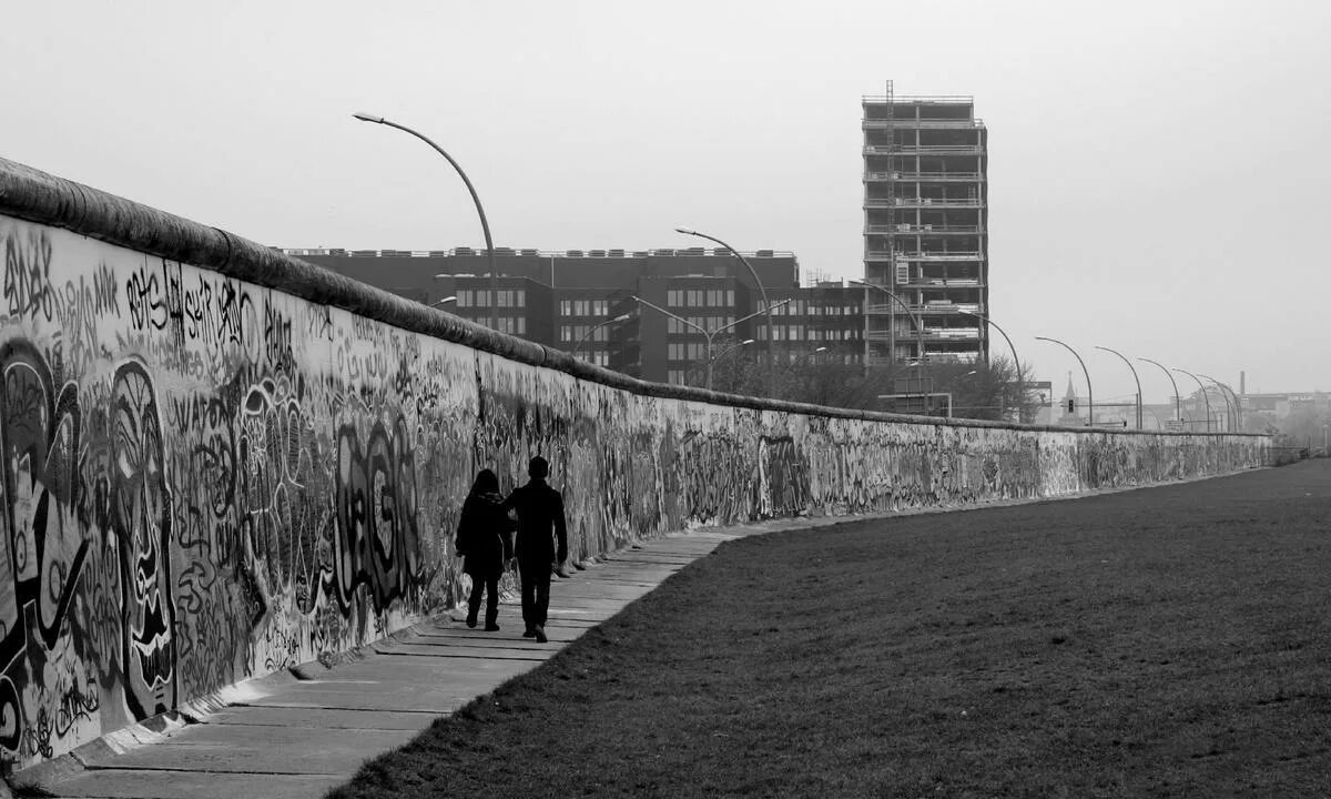 Фрг и гдр берлинская стена. Германия Берлин Берлинская стена. Берлинская стена ГДР. «Берлинская стена» (Berliner Mauer).. Берлинская стена 1961.