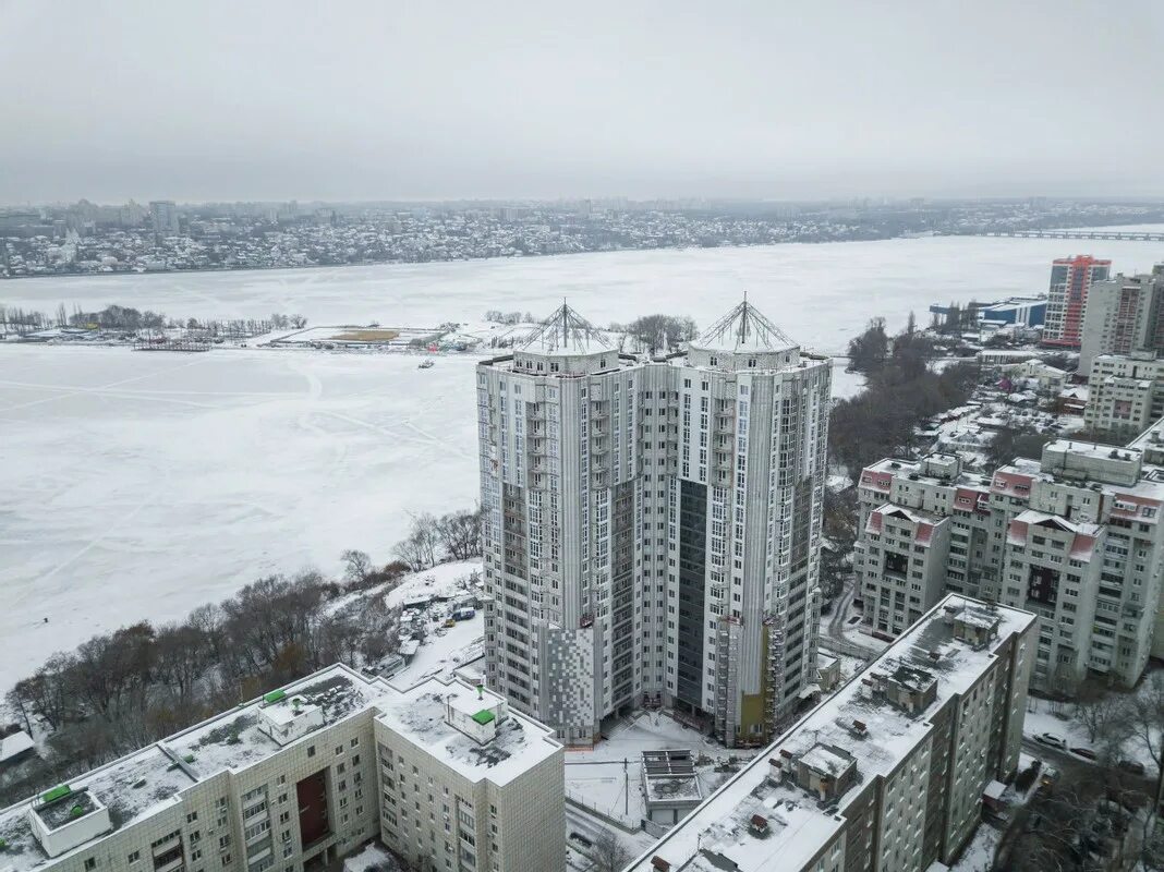 Жилье воронеж левый берег. Кристальный воронеж. вид из окна квартир на водохранилище воронеж. жк кристальный. жк хрустальный воронеж.
