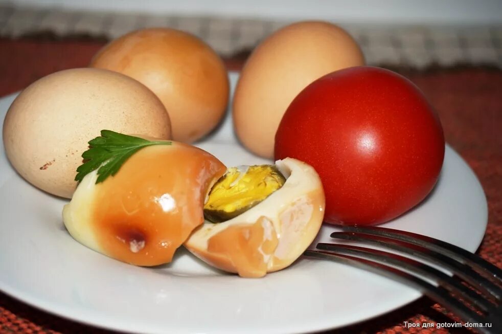 Запеченные яйца. Печеные яйца. Яйца в духовке. Запеченные яйца в скорлупе. Запечённые яйца в духовке.