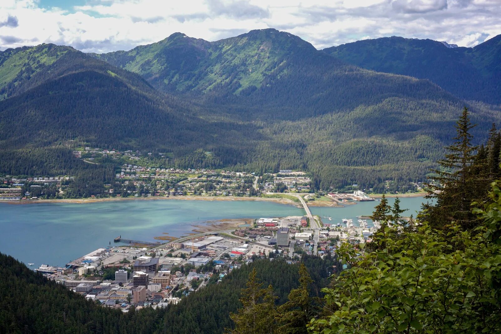 Juneau Bay Alaska. Уиттер город Аляска. Juneau Auke Bay Alaska. Table Top Mountain (Juneau, Alaska). Момент аляска