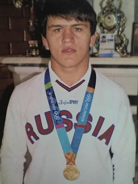 анвар магомедгаджиев тренер. мавлет батыров адам батыров. адам батыров олимпийский чемпион. адам батыров борец. мавлет батыров адам батыров.