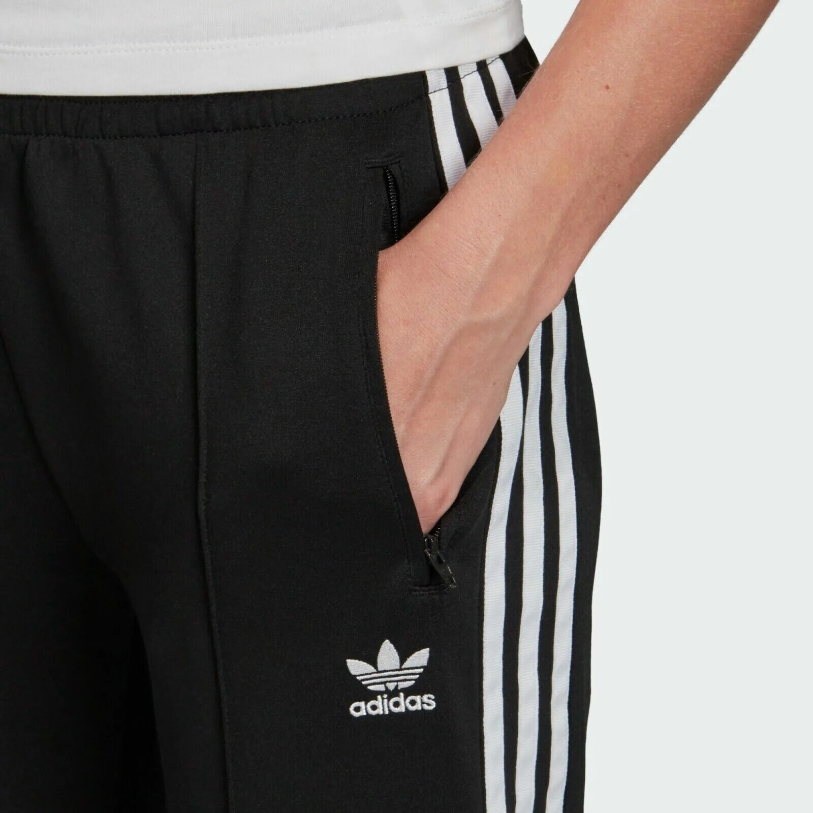 Брюки спортивные adidas Originals fm9896. Адидас Оригиналс брюки SST. Брюки track Pant adidas. Брюки adidas Originals track Pant. Adidas track