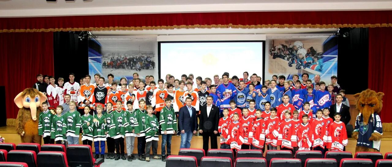 золотая шайба 2022 нижегородская область. детская хоккейная школа ханты-мансийск. золотая шайба 2021 салават. золотая шайба хмао. ледовая арена южный урал.