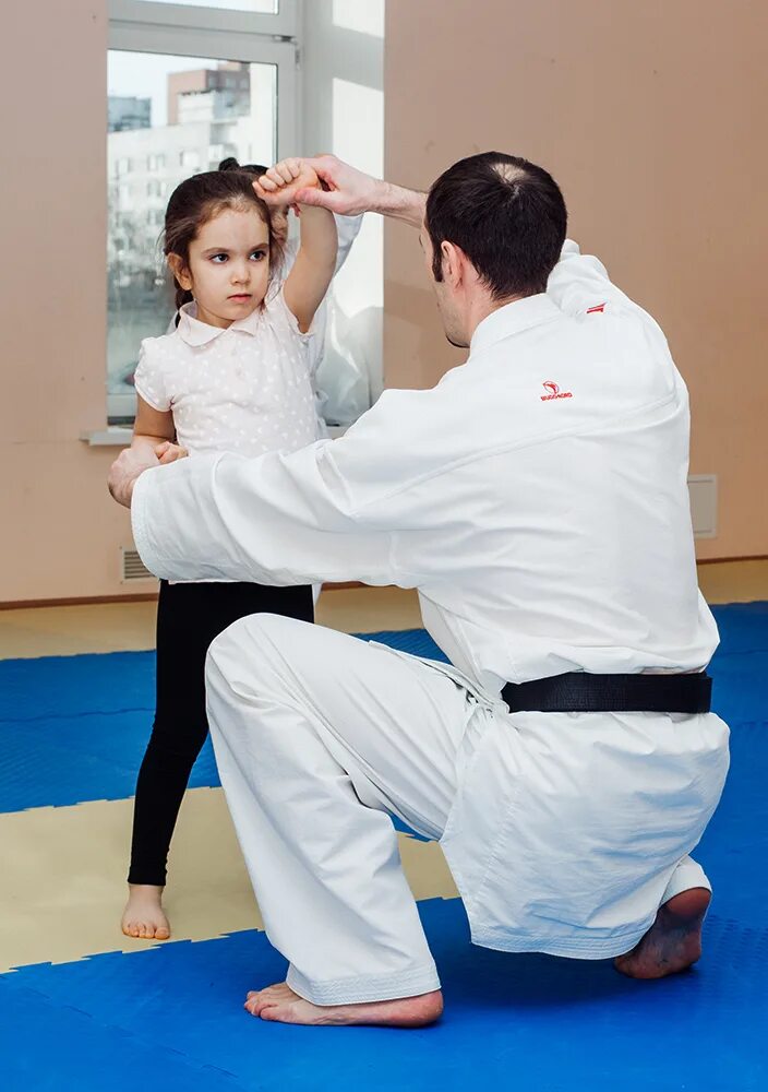 Упражнения карате. Киокушинкай карта пинан соно ни. Боевое искусство тхэквондо итф. Тренировка карате. Упражнения карате.