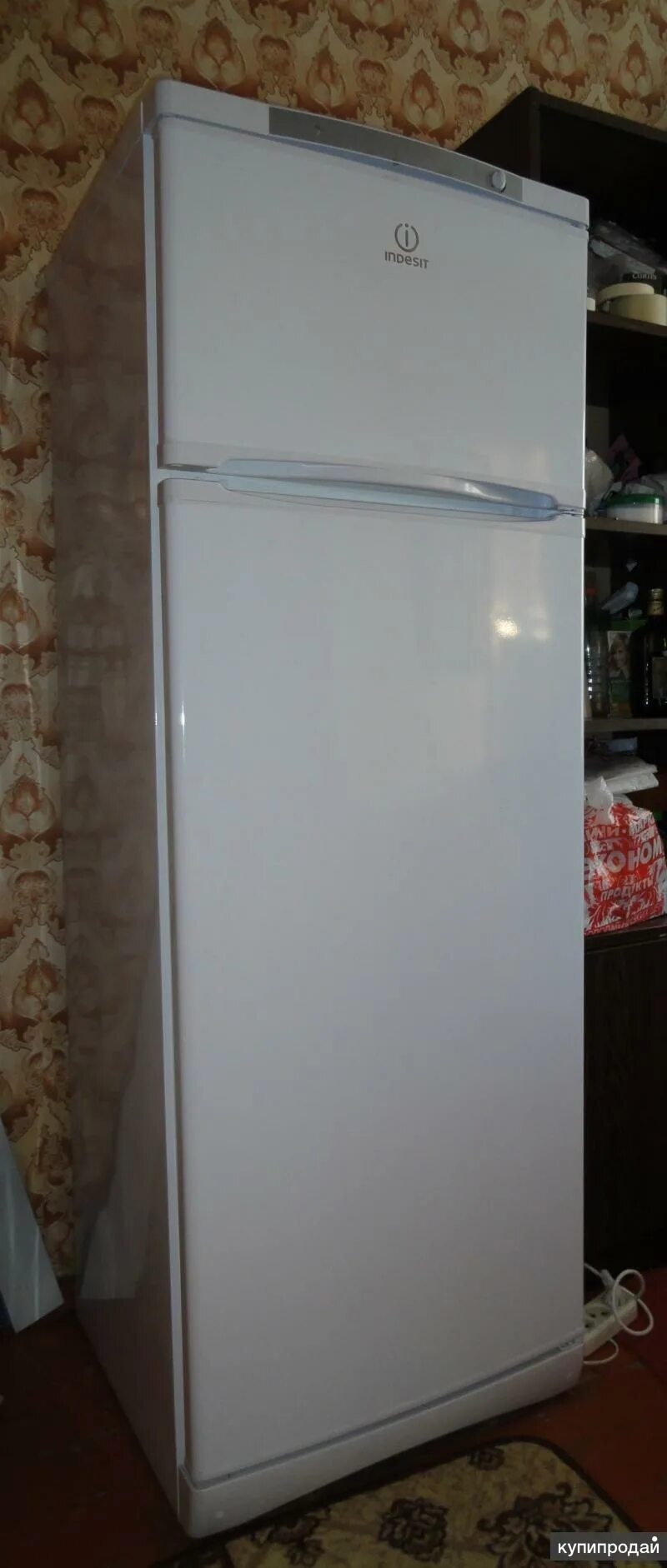 Холодильник индезит двухкамерный модели. Индезит холодильник двухкамерный Индезит. Холодильник Индезит двухкамерный 2м. Холодильник двухкамерный Индезит 2010. Холодильник двухкамерный Индезит lb 201.
