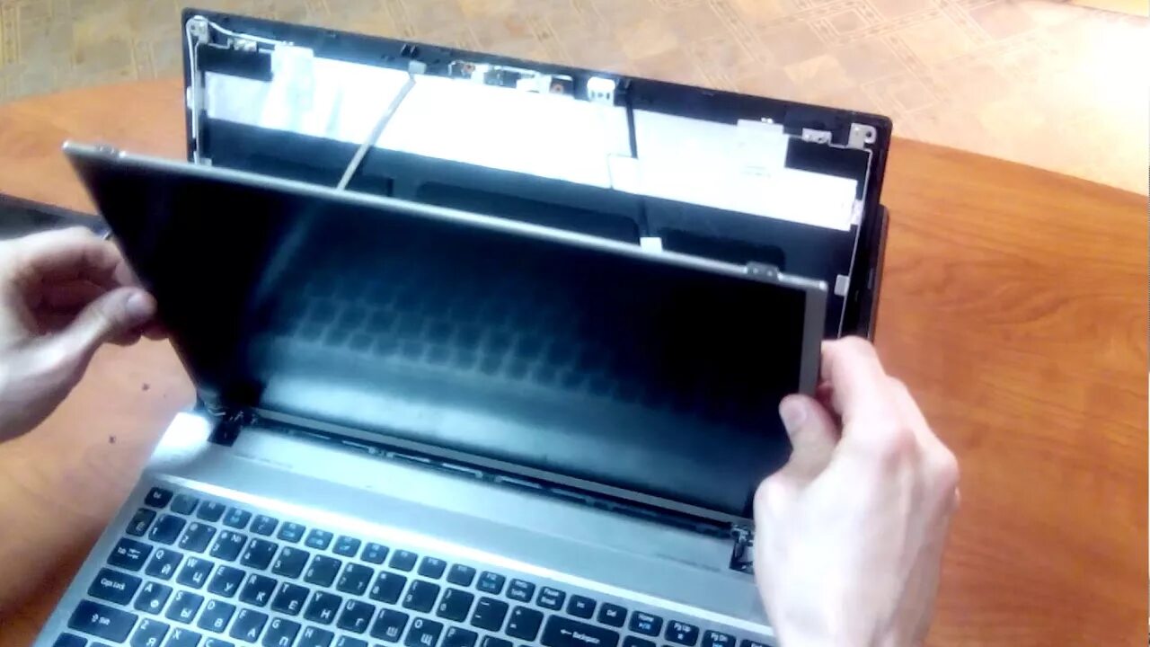 Acer замена матрицы. Acer замена матрицы. Acer замена матрицы. Разбитая матрица ноутбука. Разбитый экран ноутбука асер.