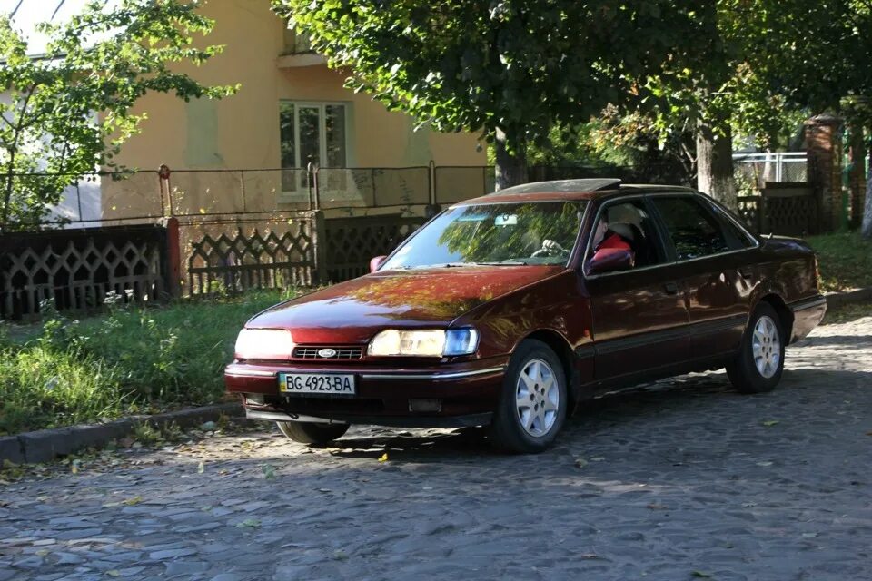 Форд скорпио 1 купить. Ford Scorpio Hatchback. Форд Скорпио седан 1990. Форд Скорпио 2.0 gl. Ford Scorpio 2,0 Ghia.