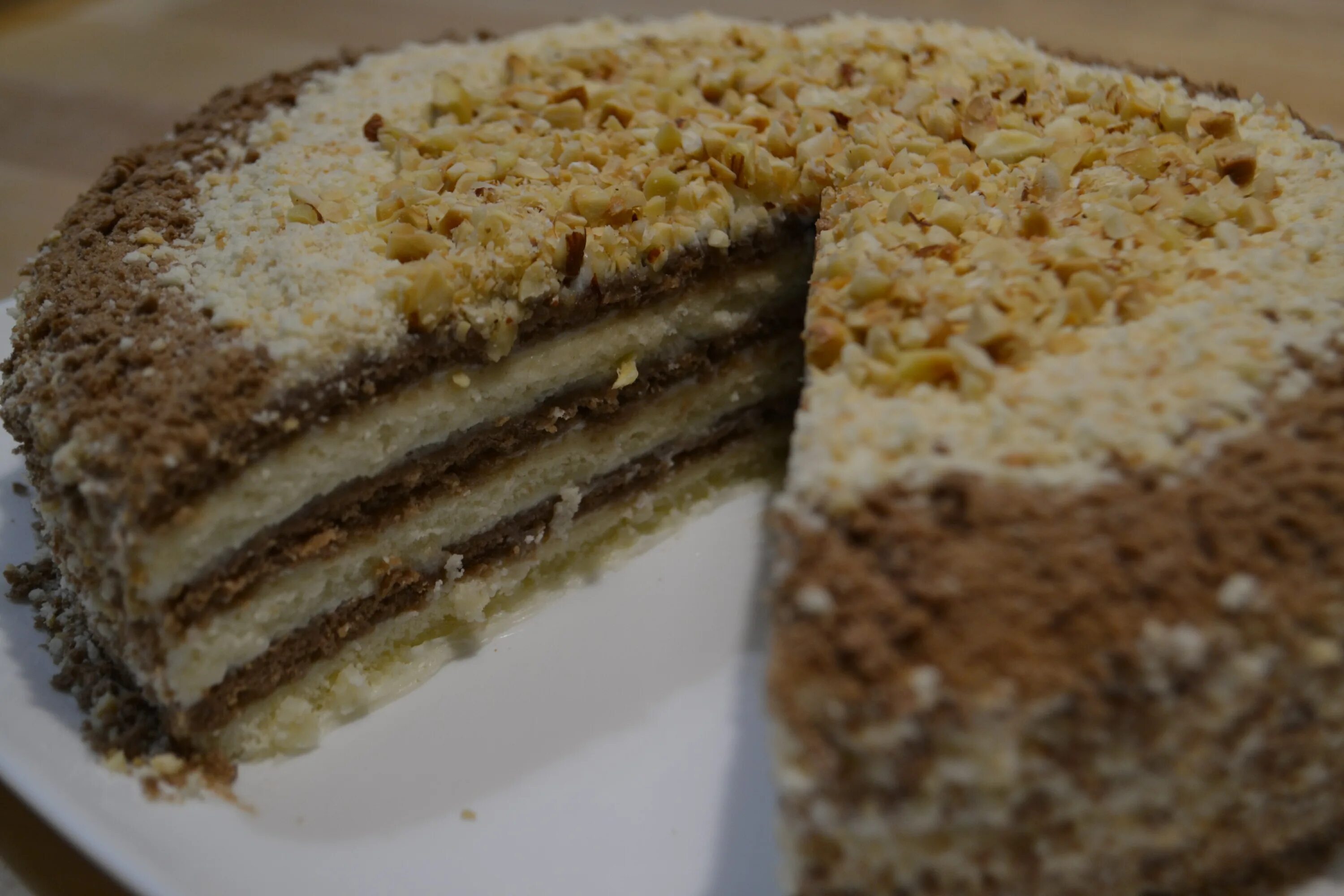 Торт с домашней сметаной рецепт классический. Медовик сметанник. Торт простой. Торт с домашней сметаной рецепт классический. Торт сметанный домашний.