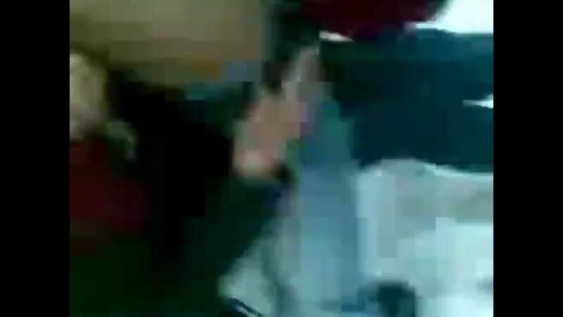Обязательно заставлять брать в рот Гиа Дерза на публике