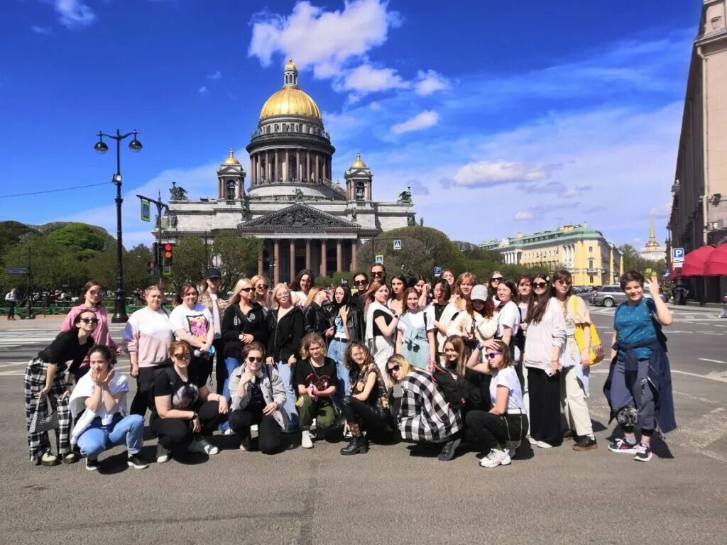 5 мая спб. Санкт-Петербург в мае. Санкт-Петербург в мае фото туристов. Питер Маивия. Питер в мае фото туристов 2020.
