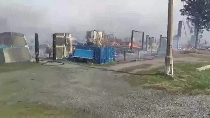 Пожары в красноярском крае 7 мая 2022 года. 2023 пожар в белом яру. Пожары белый яр. Пожар многоквартирного дома. Пожар в кремле.