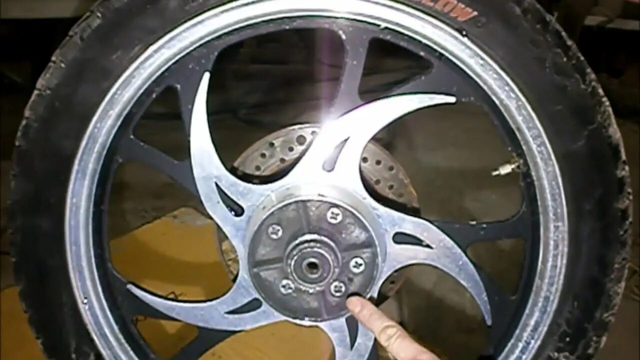 Задний дисковый тормоз на 139 qmb. Барабан заднего колеса альфа 110. Пружина тормоза альфа 110. Тормозной диск мопед альфа. Задний тормоз рейсер альфа.