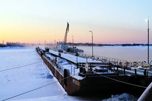 Река обь нефтеюганск. Мост юганская обь. юганская обь река. нефтеюганск переправа. нефтеюганск порт.
