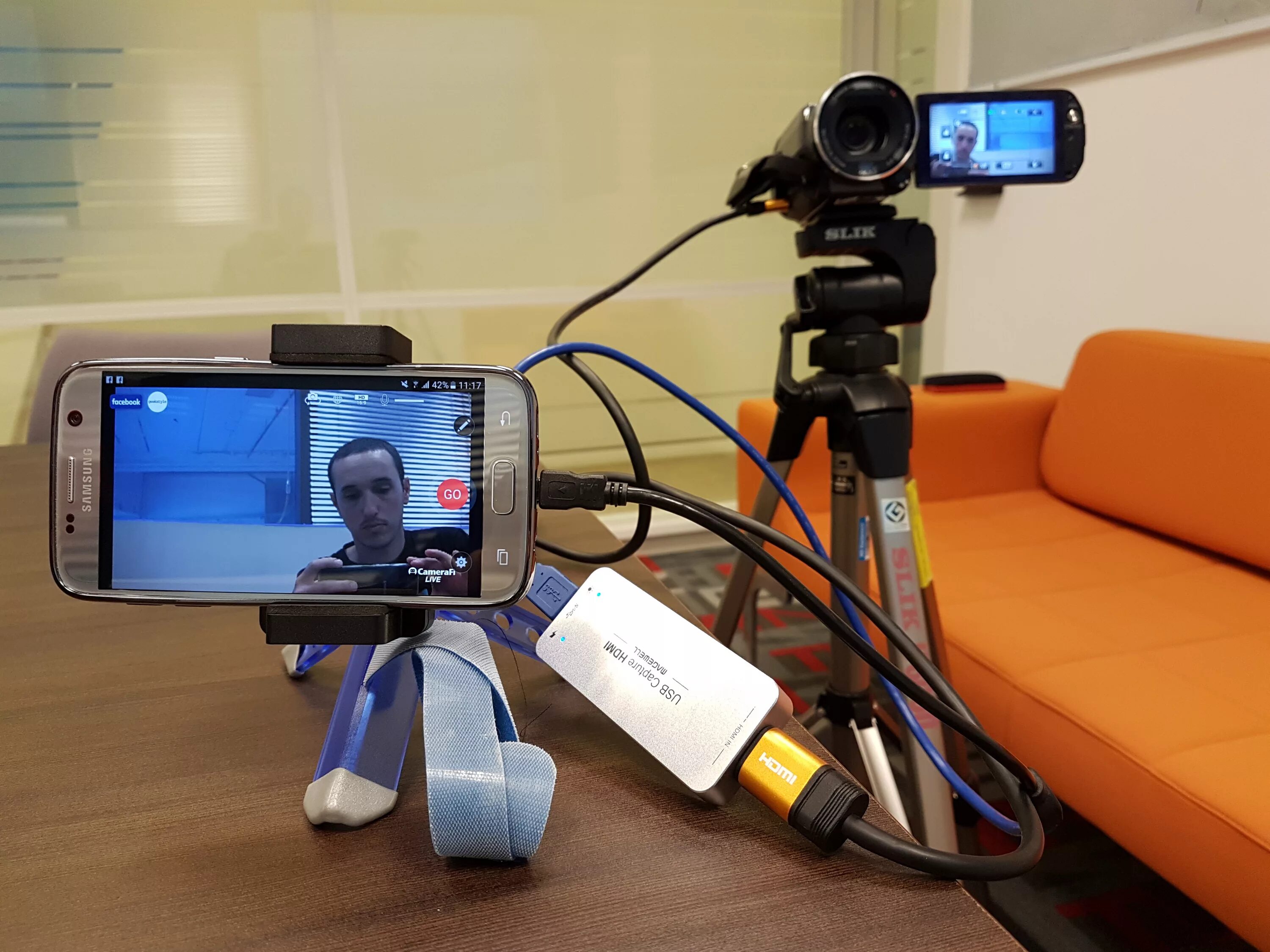 Connect камера. приложение canon camera connect. фотоаппарат подключена к ноутбуку в фотостудии. Canon camera connect. Canon камера коннект для пк.