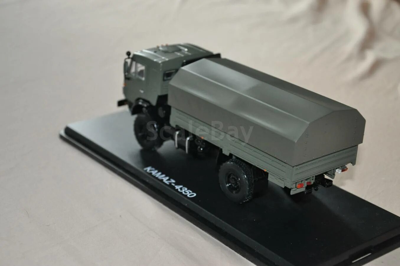 Сборная модель камаз 1 43. Камаз 4350 ssm. камаз 4350 4x4 мустанг. камаз мустанг звезда 1 35. камаз 4350 звезда.
