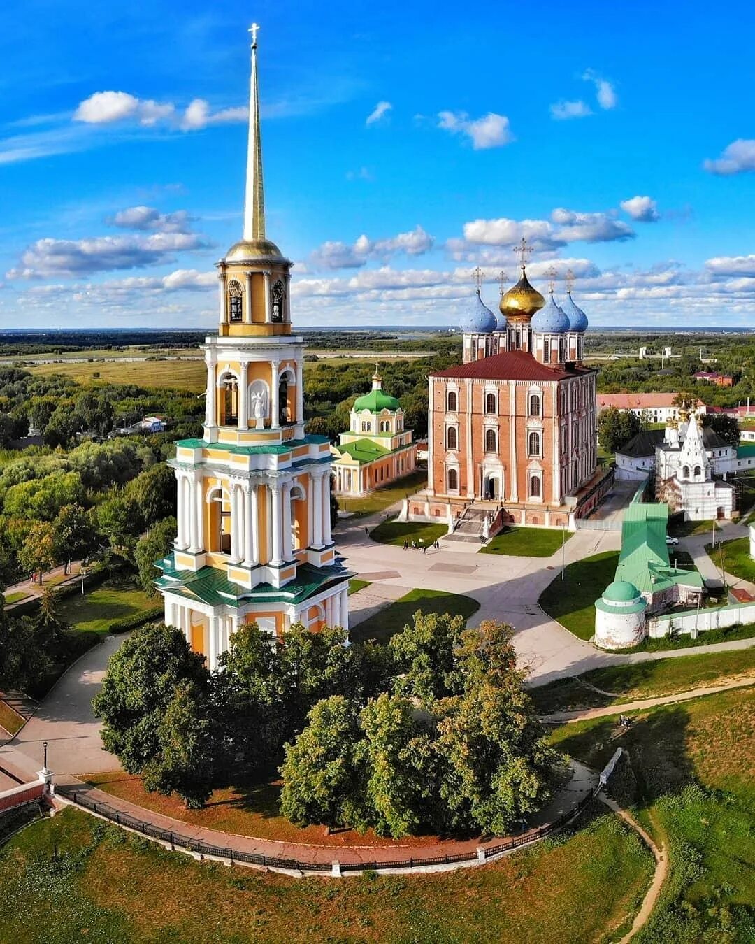 Г.Рязань (Рязанский Кремль). Рязанский Кремль достопримечательности Рязани. Рязанский историко-архитектурный музей-заповедник. Рязань Кремль экскурсии. Рязанский кремль сайт