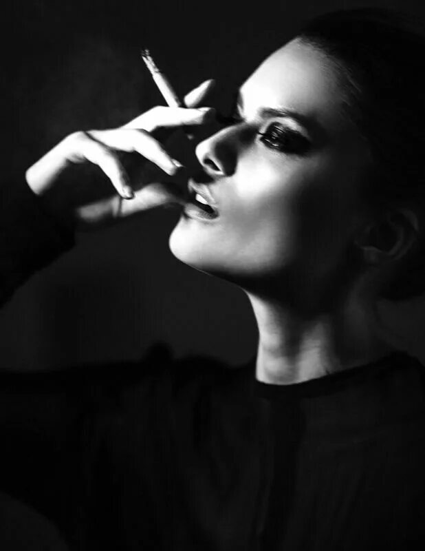 Стервозная женщина. Стервозная девушка. Дерзкая девушка. Дерзкая девушка. Женщина вамп.
