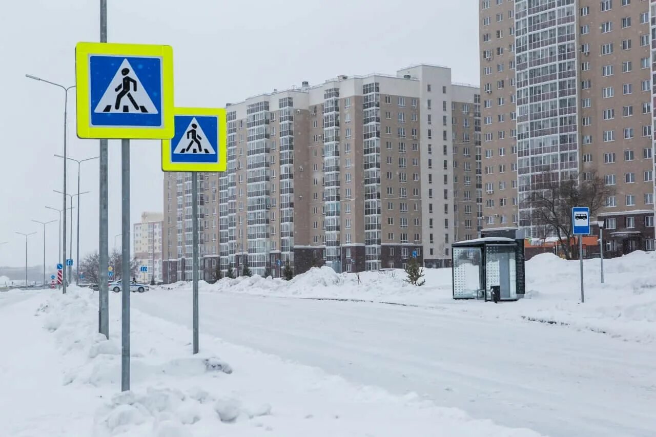 Открывайся проезд. Марковцева бульвар строителей кемерово движение по полосам. марковцева бульвар строителей кемерово движение на перекрестках. кемерово улицы. проезд перекрестка марковцева и строителей кемерово фото.