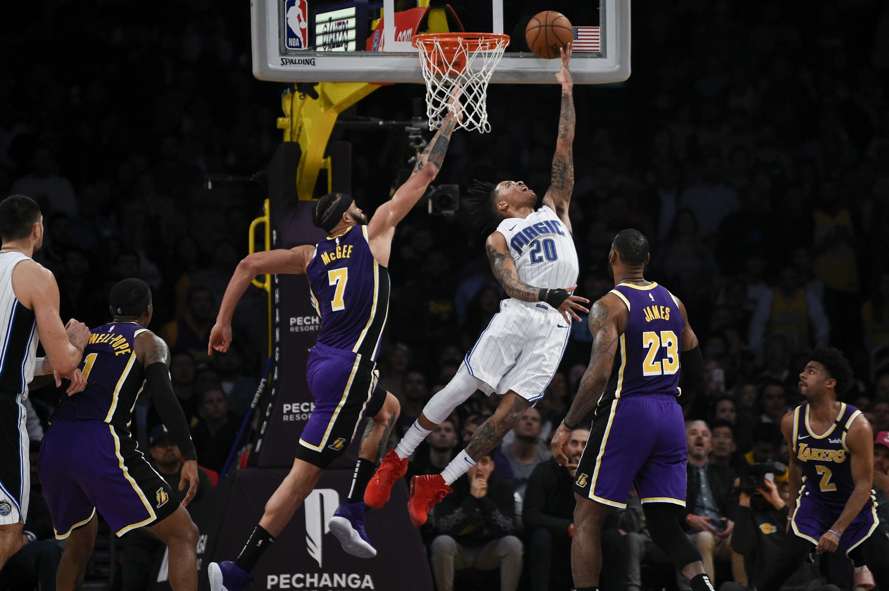 NBA Лос Анджелес Лейкерс. Баскетболисты Лос Анджелес Лейкерс. Лос Анджелес команда баскетбол. Баскетбольная команда Лос Анджелес Клипперс.