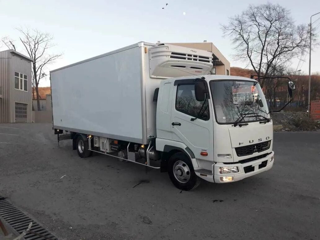 Митсубиси файтер купить. Fuso Mitsubishi (рефрижератор 5т.). Mitsubishi Fuso Fighter рефрижератор. Мицубиси Фусо Файтер рефрижератор. Мицубиси Фусо Файтер 12 тонник.