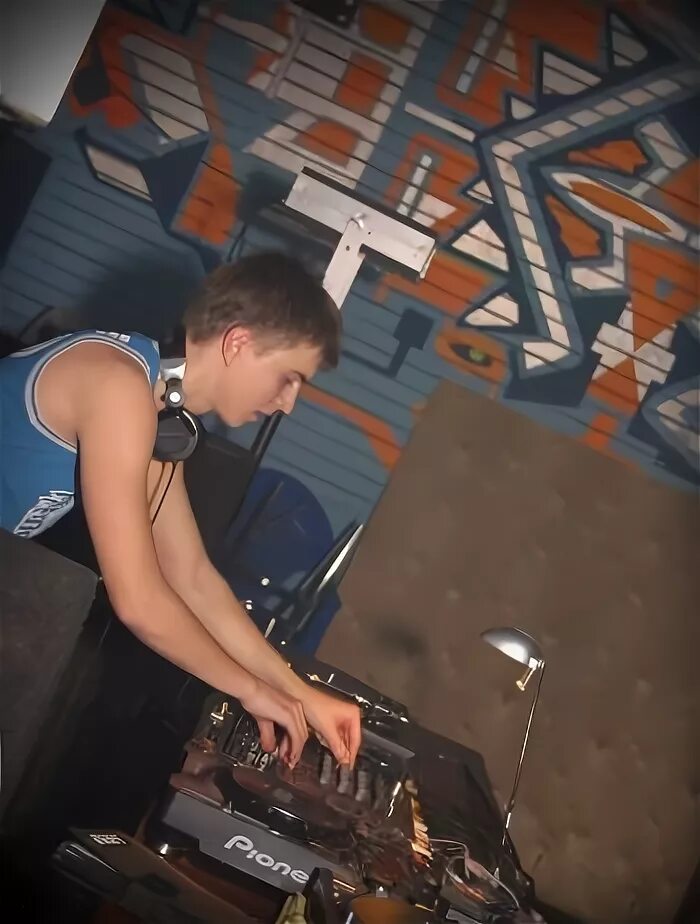 Dj side