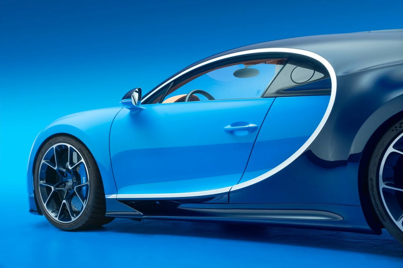 Расход бугатти шерон. Бугатти чирон. бугатти чирон 2016. bugatti chiron 2016-н.в.. бугатти шерон 2025.