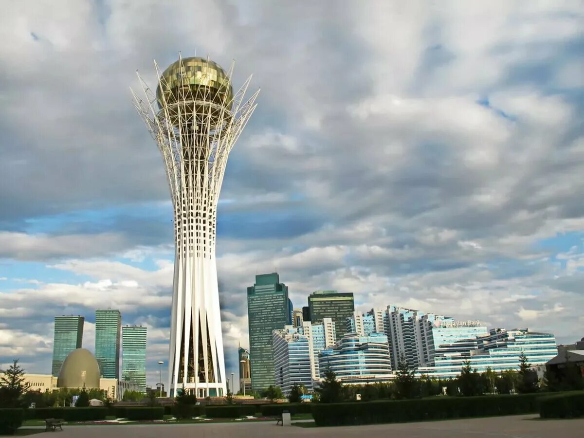 примечательности казахстана. байтерек астана. монумент астана-байтерек (астана). Travel/dostoprimechatelnosti-kazaxstana/. монумент байтерек бебра.