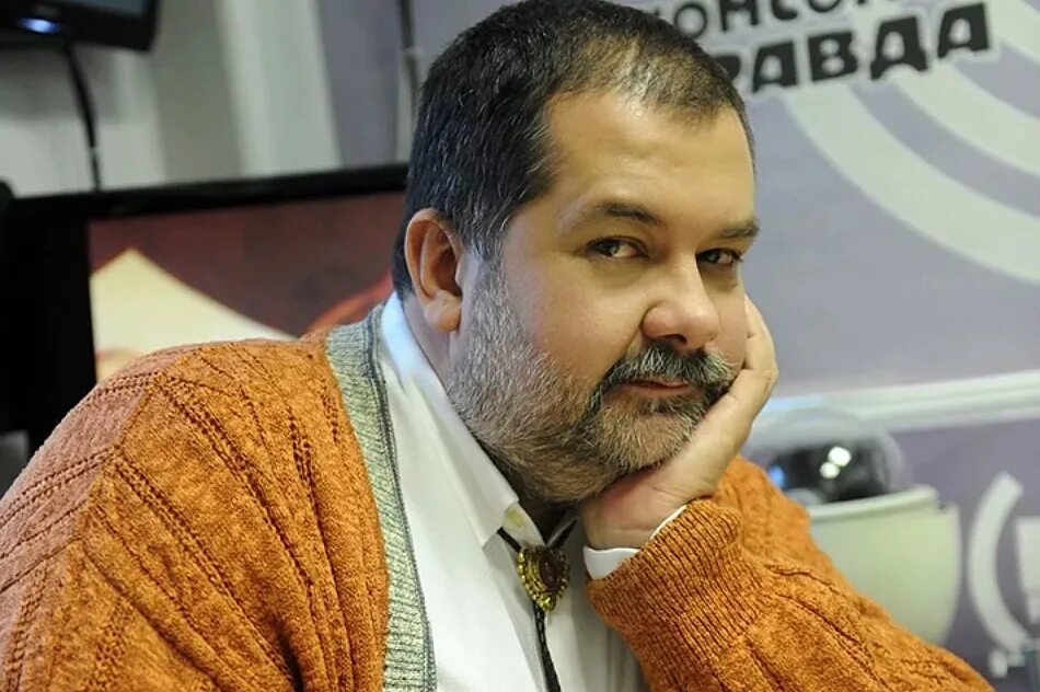 Фантаст лукьяненко. Сергей васильевич лукьяненко. лукьяненко сергей витальевич.. писатель-фантаст сергей лукьяненко. сергей лукьяненко фантаст.