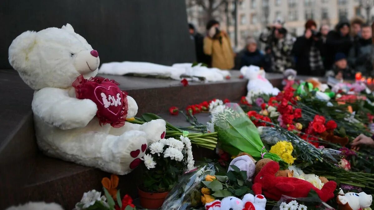 Год трагедии зимняя вишня. Кемерово 25.03.2018. Зимняя вишня Кемерово 2018. Зимняя вишня годовщина трагедии.