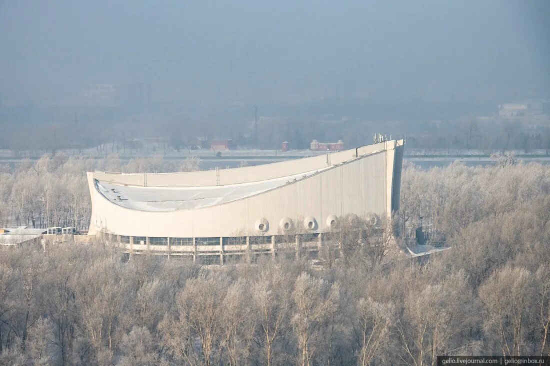 Остров отдыха 6 красноярск. Остров отдыха красноярск сегодня. Остров отдыха красноярск сегодня. Центральный стадион им ленинского комсомола красноярск. Центральный стадион остров отдыха красноярск.