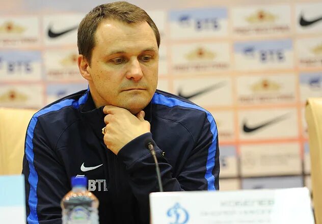 Список главных тренеров фк