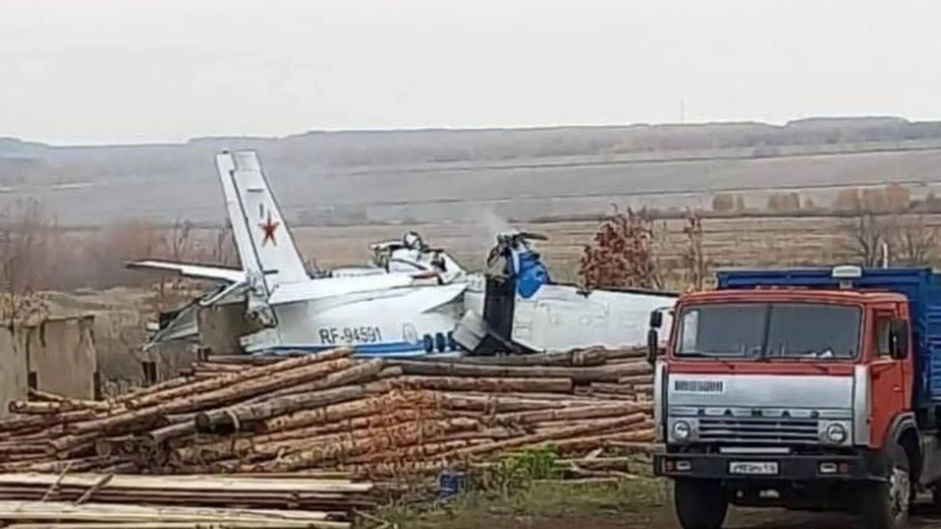 Чьи самолеты разбились. Катастрофа l-410 в Иркутской области. Крушение самолета в Мензелинске. Катастрофа л410 в Мензелинске. Катастрофа АН-12 под Иркутском фото.