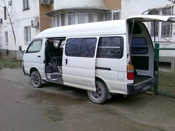 Toyota Hiace LH 188. Toyota Hiace Грузопассажирский. Тойота Хайс 2000 Грузопассажирский. Toyota Hiace lh172. Купить микроавтобус приморский край