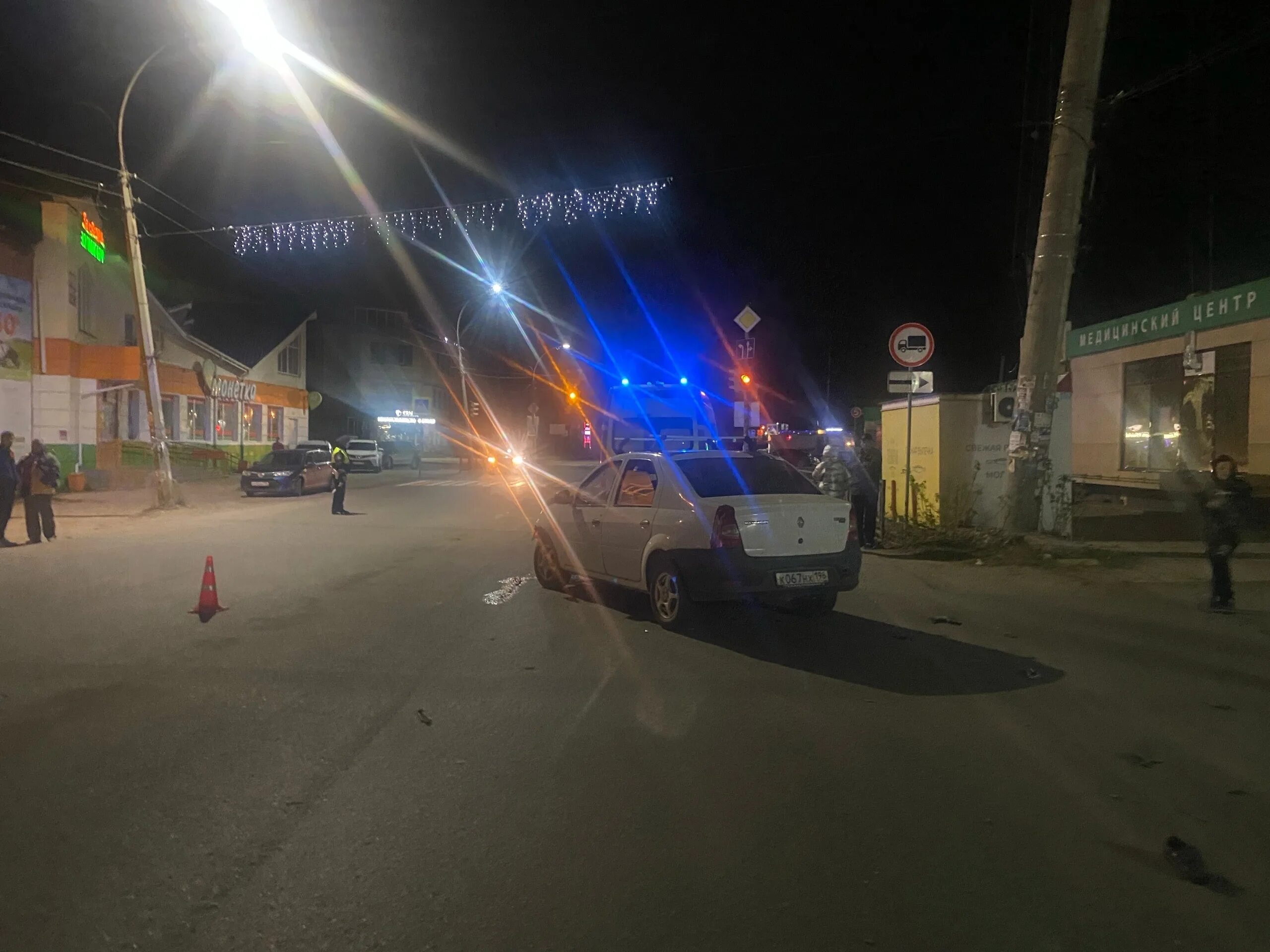 Восьмой район верхняя пышма среднеуральск. Газель верхняя пышма. 8 район верхняя пышма и среднеуральск. Происшествия верхняя пышма среднеуральск. Дтп бона верхняя пышма.