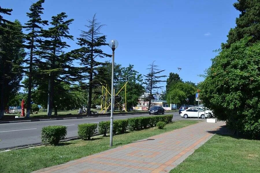 Туапсе нет. Морской бульвар туапсе. туапсе центральная набережная. набережная приморский бульвар туапсе. туапсе набережная 2025.